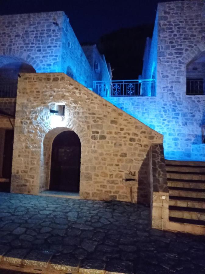 Mani Blue Studios Итило Екстериор снимка